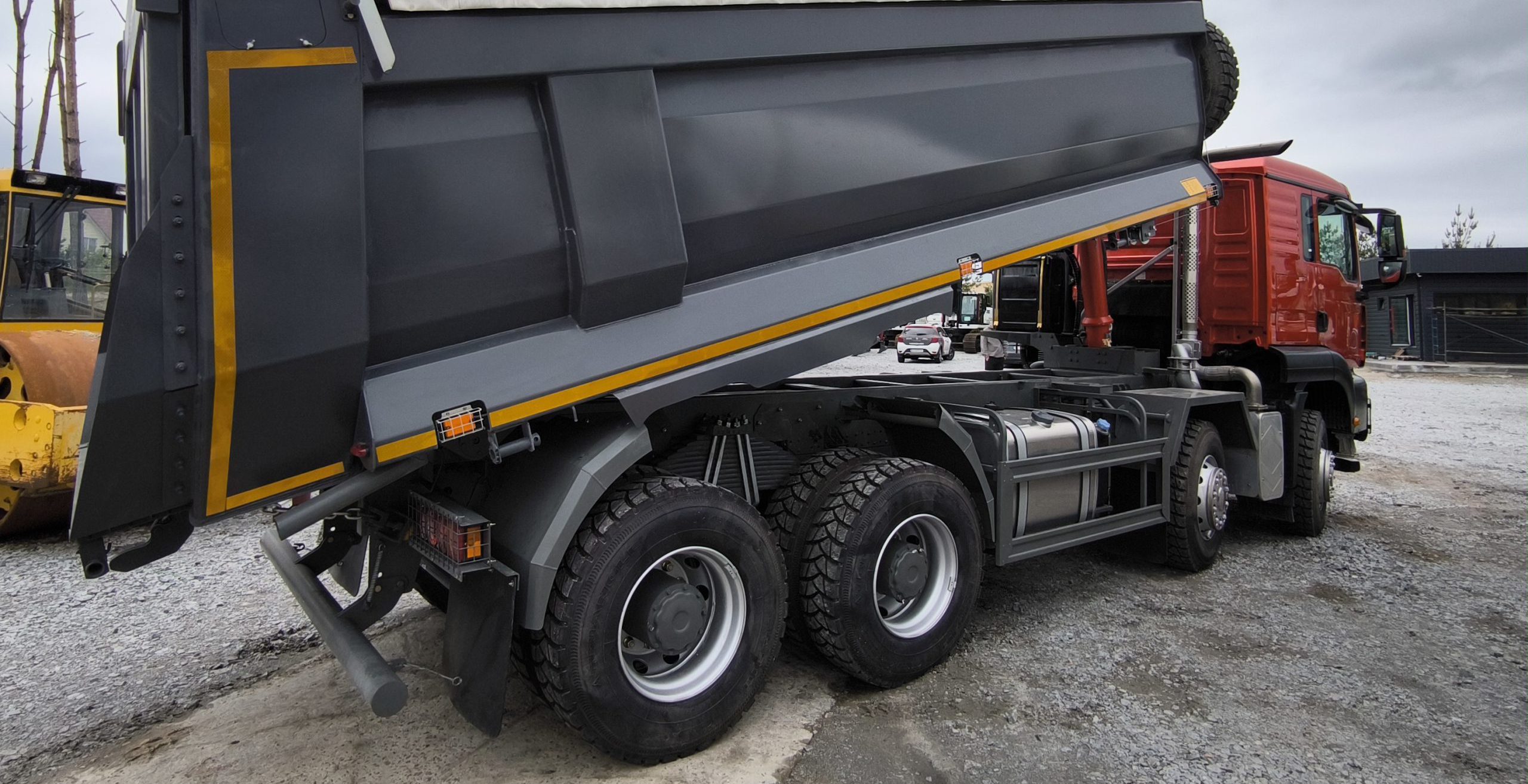 Самоскид SITRAK C7H 8×4 Фото - 12
