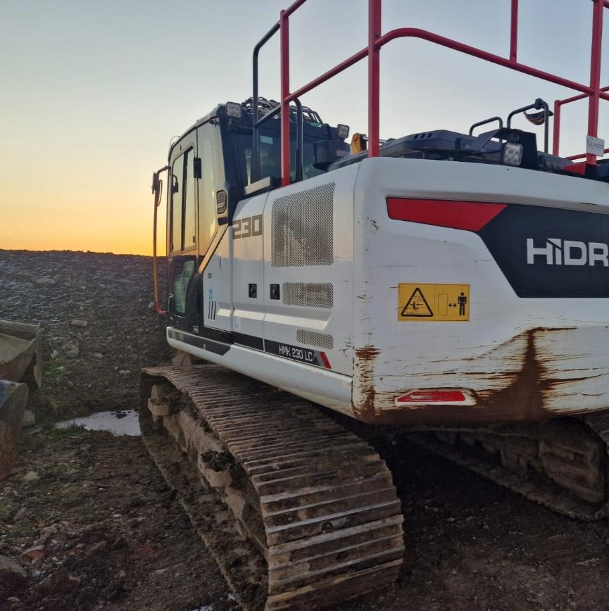 Гусеничний екскаватор Hidromek HMK 230LC