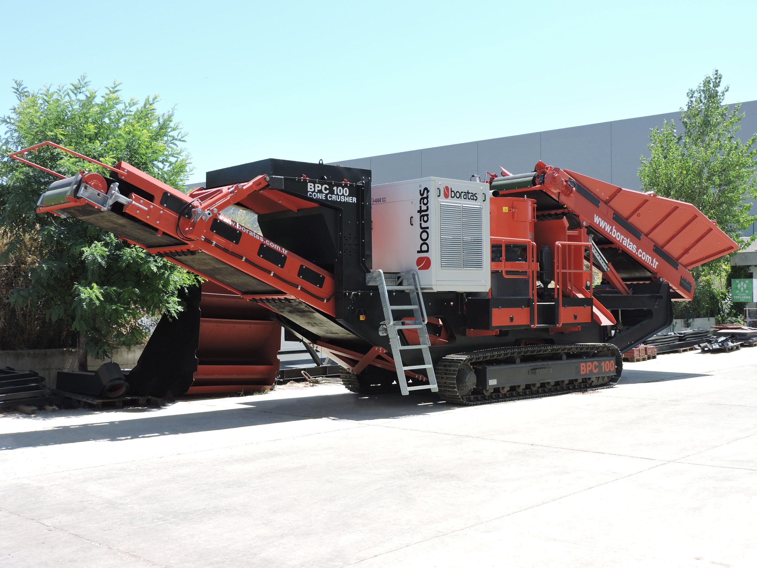 Гусеничная конусная дробилка BORATAS COTRACK BPC 200 Фото - 1