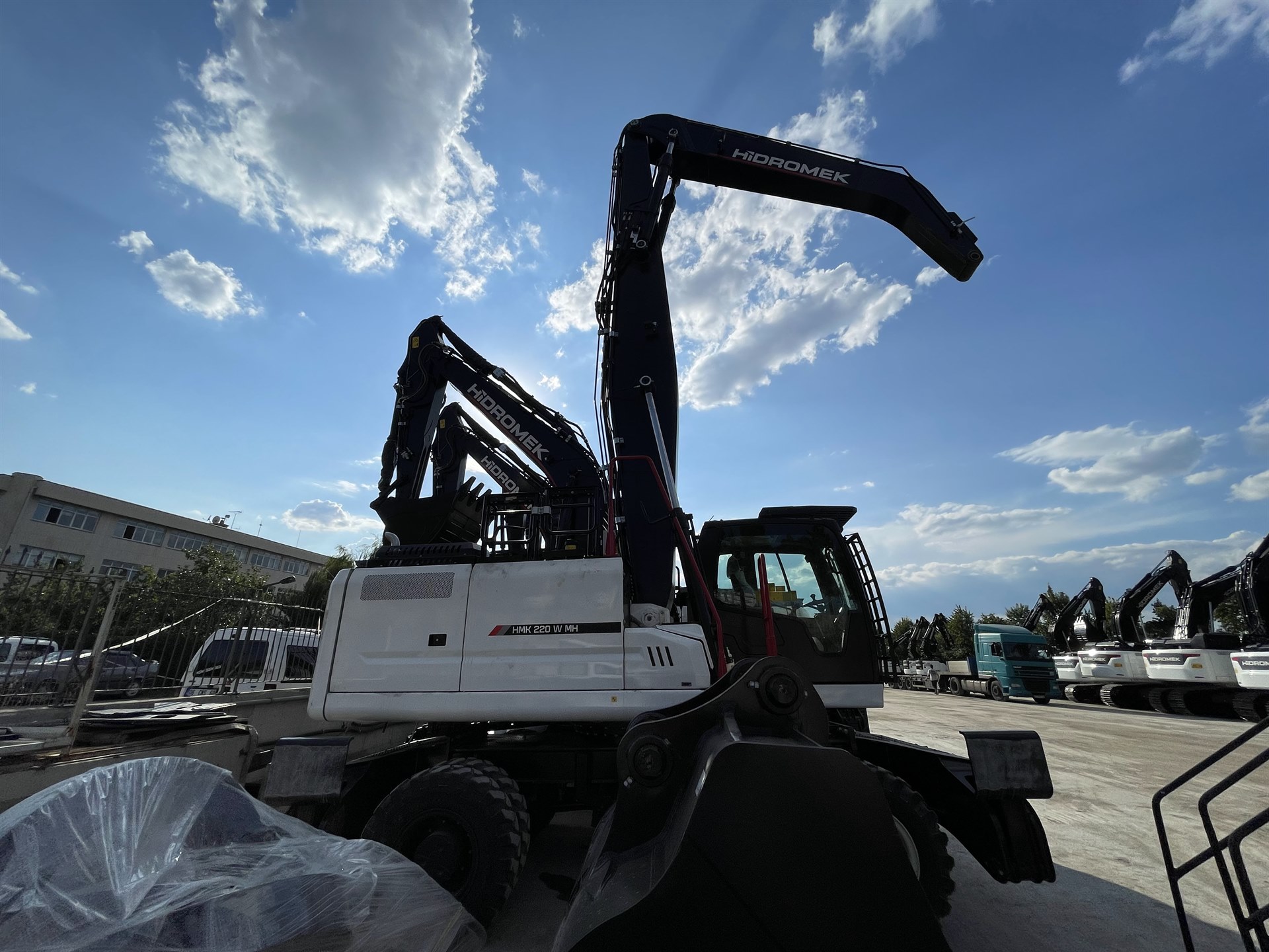 HIDROMEK HMK 210 W MH Фото - 1