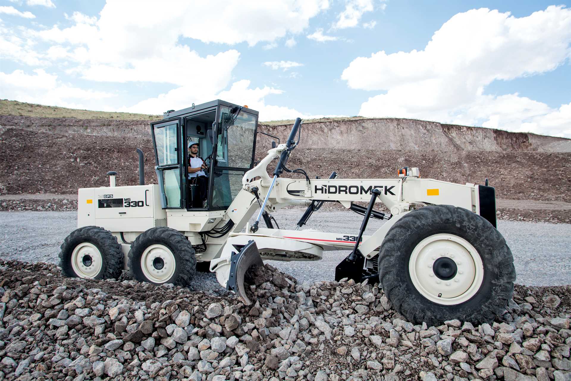АВТОГРЕЙДЕР HIDROMEK HMK 330 MG Фото - 3