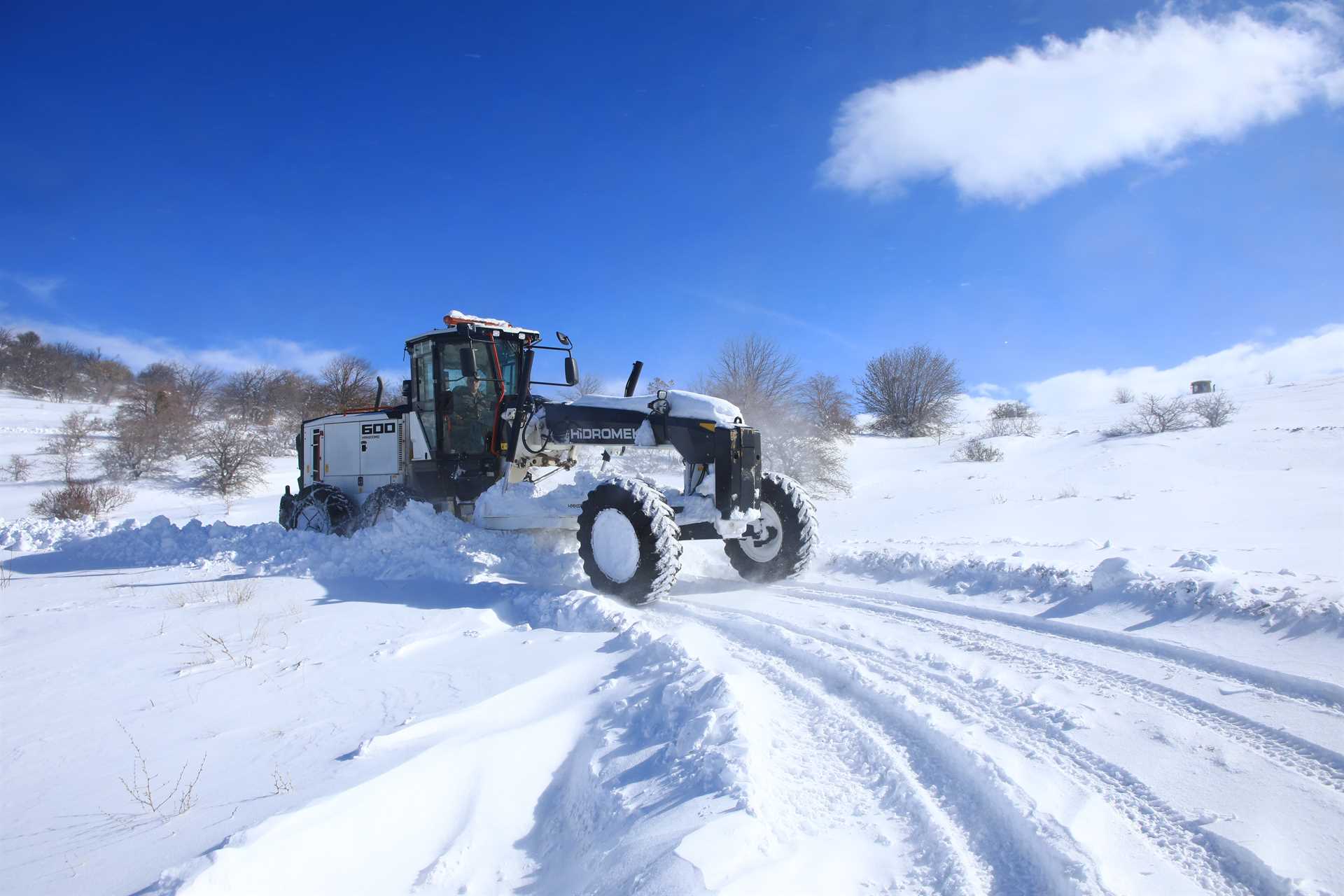 АВТОГРЕЙДЕР HIDROMEK HMK 600 MG Фото - 3
