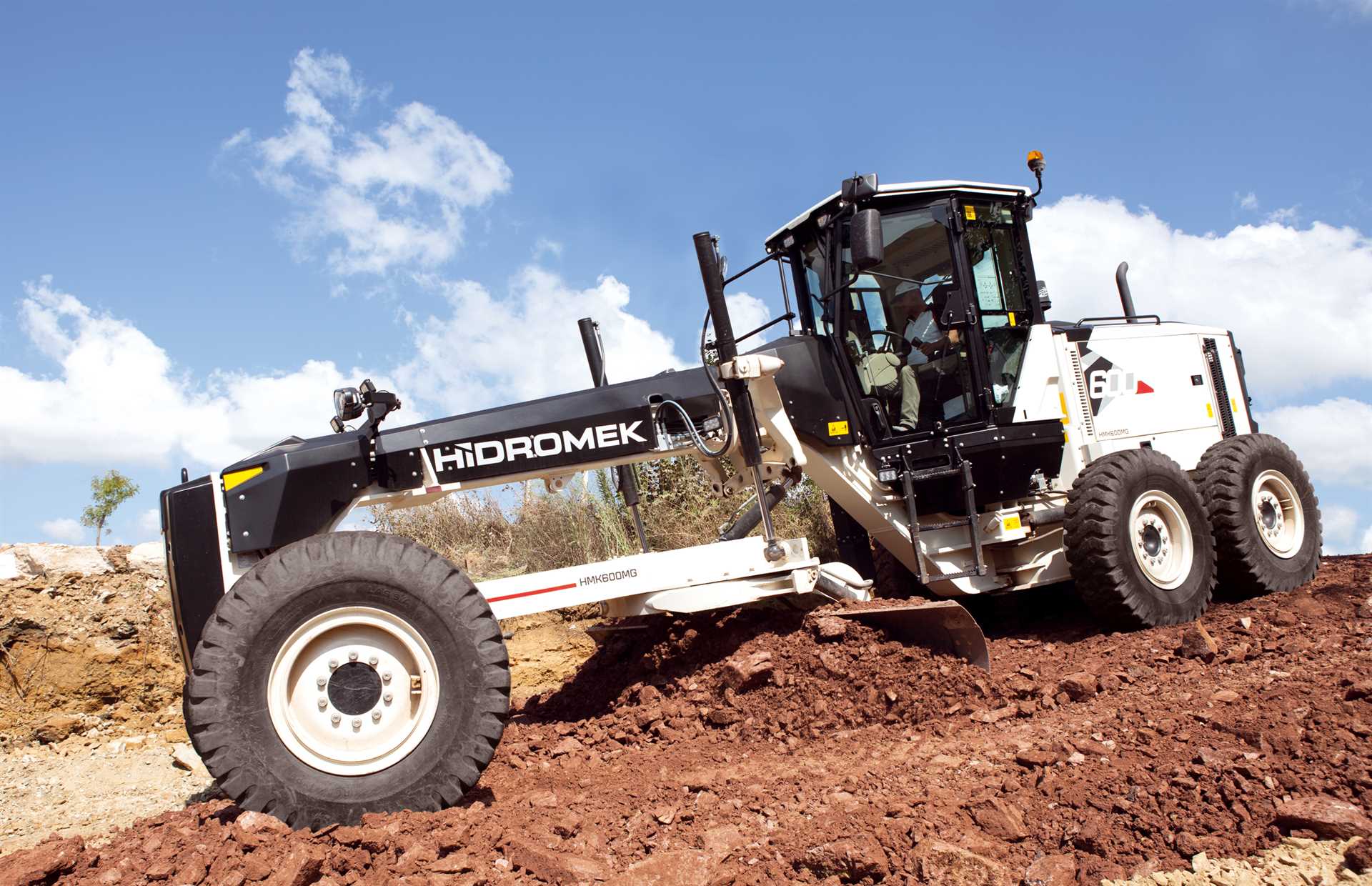 АВТОГРЕЙДЕР HIDROMEK HMK 600 MG Фото - 2