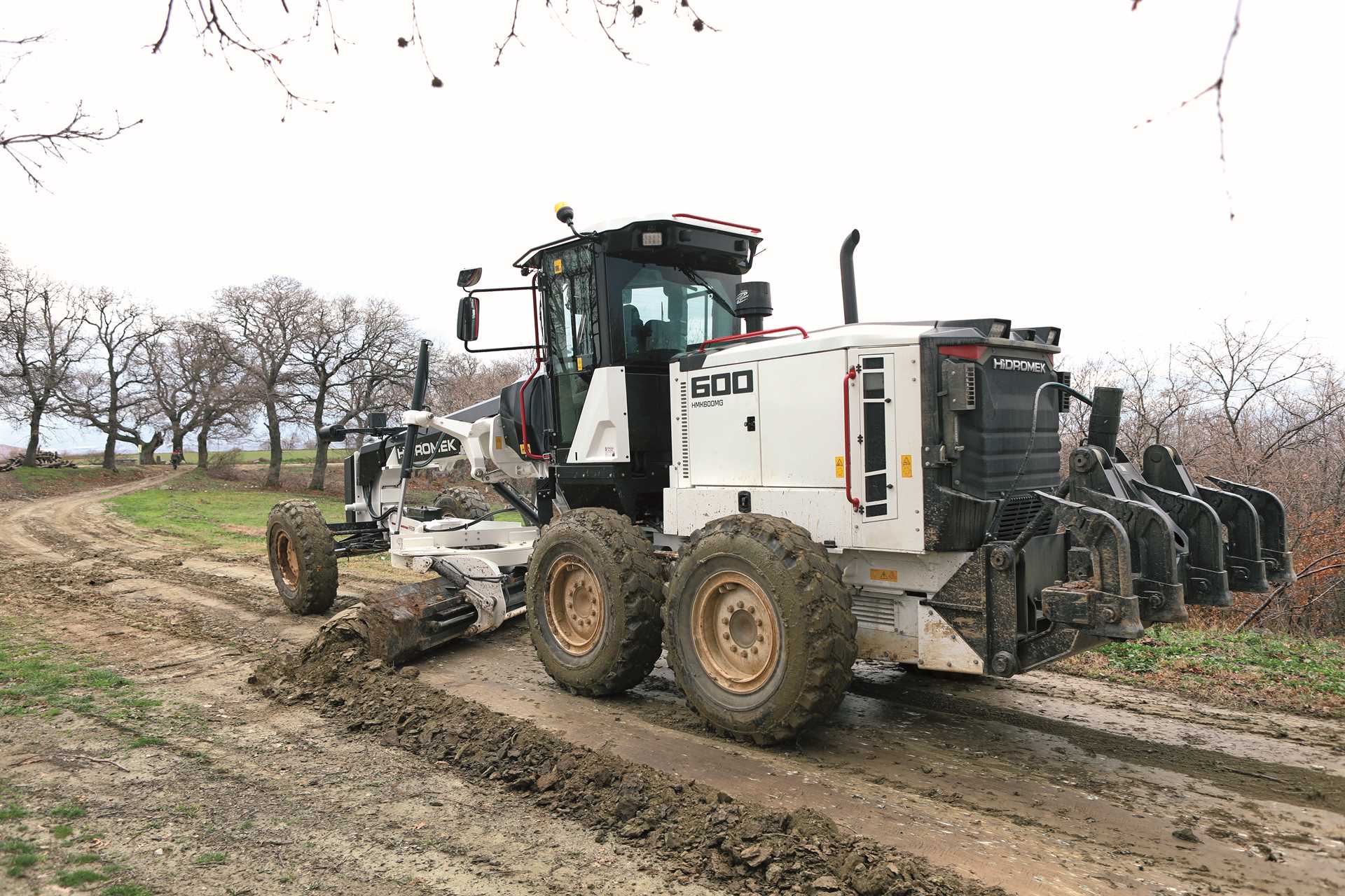 АВТОГРЕЙДЕР HIDROMEK HMK 600 MG Фото - 4