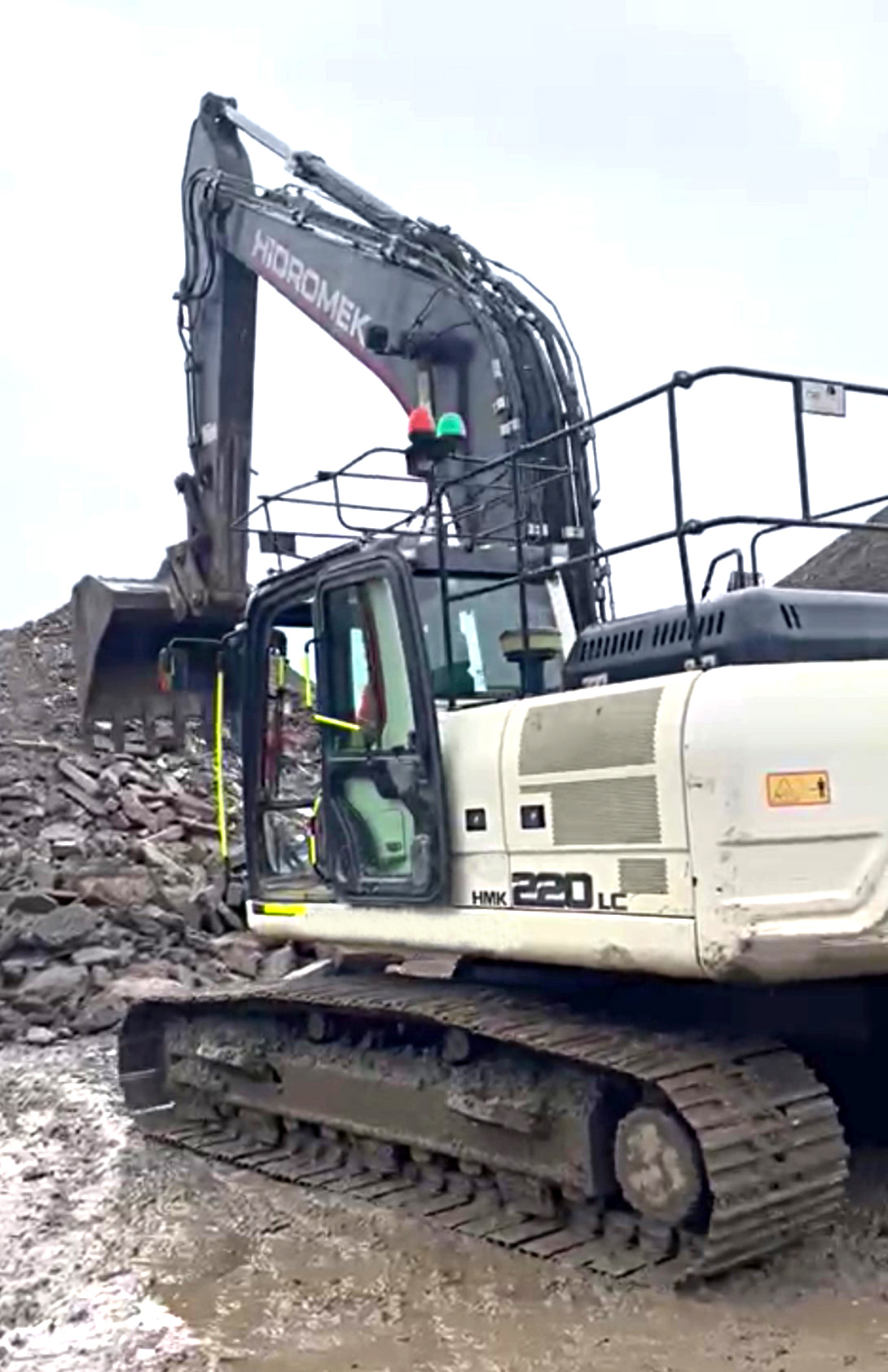 Гусеничний екскаватор HIDROMEK HMK 220 LC 2017 Фото - 5