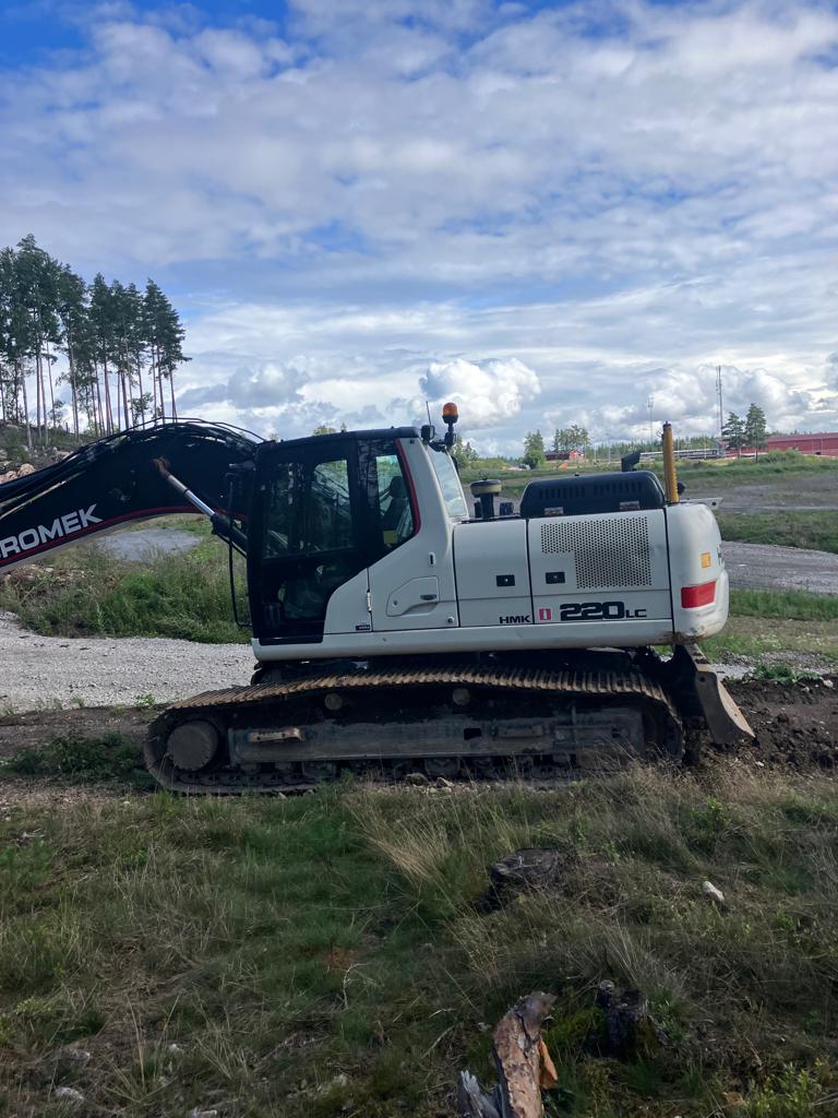 Гусеничний екскаватор HIDROMEK HMK 220 LC 2016