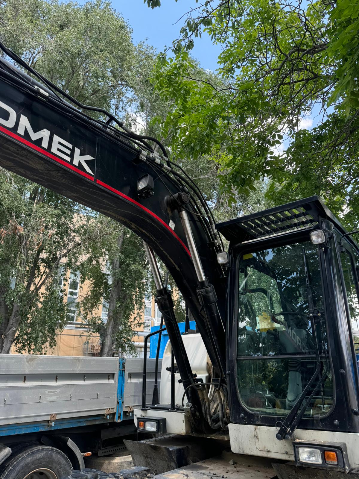 Колісний екскаватор Hidromek HMK 140W Фото - 6
